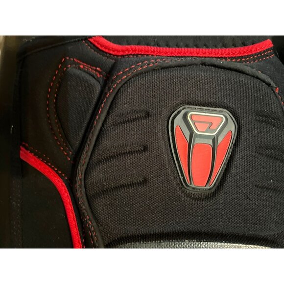 Proto 2010 Defender Paintball Knee Pads - Black/Red - Picture 3 of 8